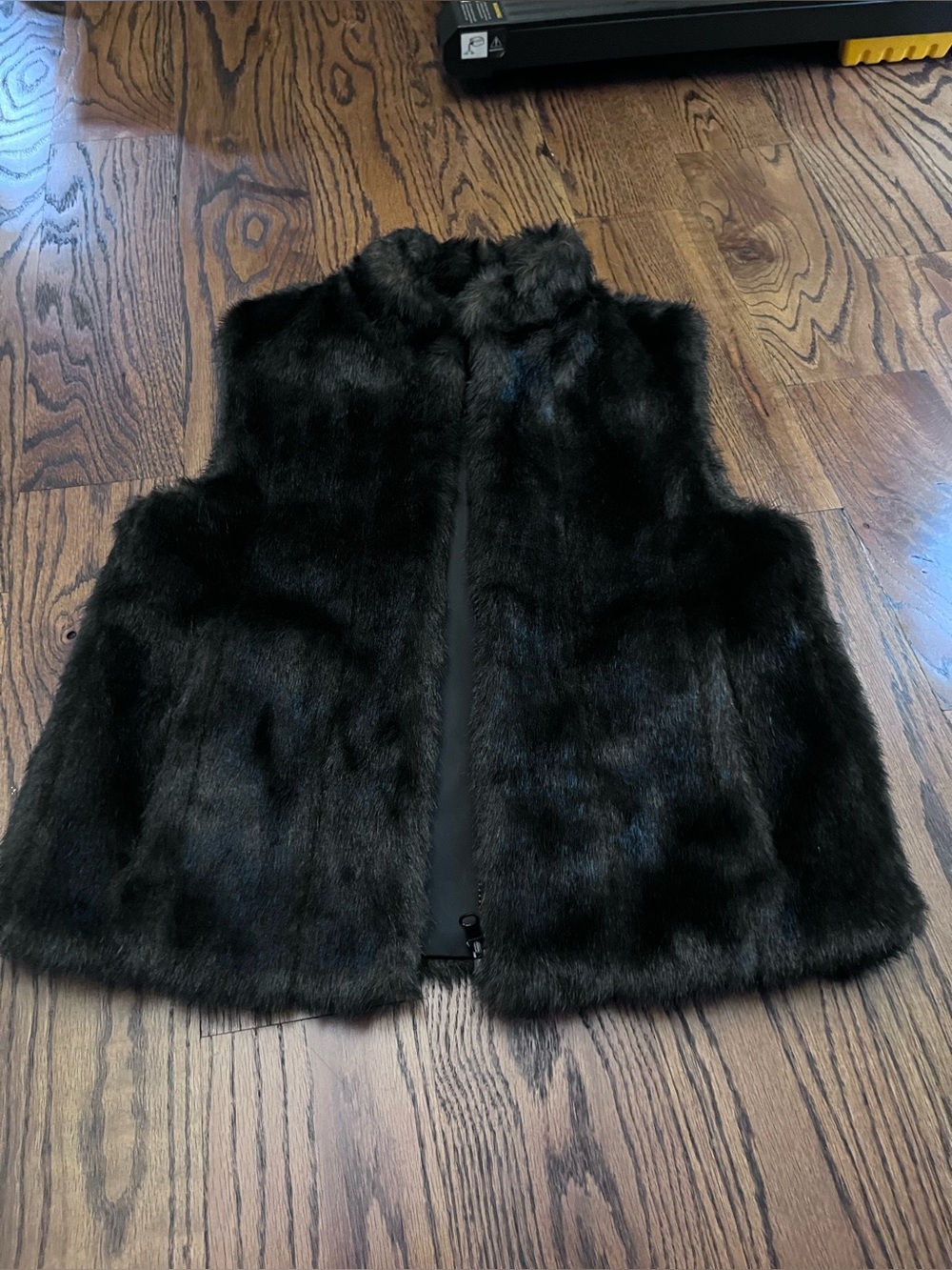 Faux fur vest reversible weatherware size small
